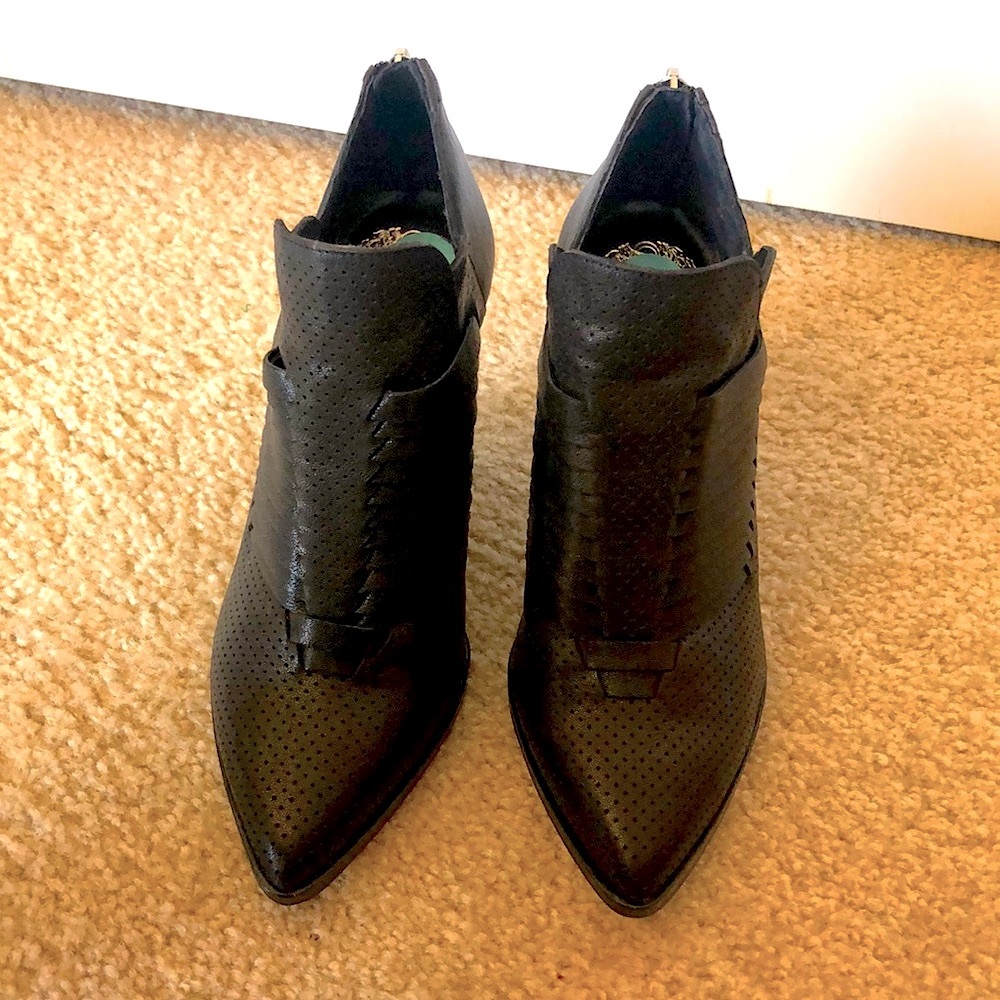Vince Camuto black leather booties NWOT